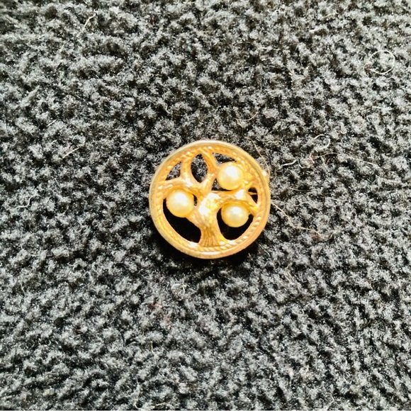 Costume jewelry brooches, set of 11 - Picture 6 of 13